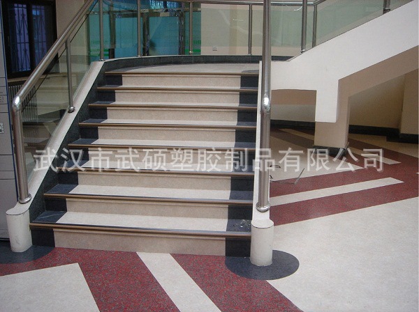 塑膠樓梯現場圖 (6)