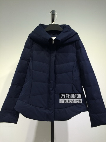 艾唯都品牌羽絨服